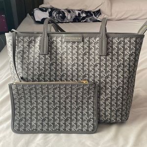 Small ever ready tote